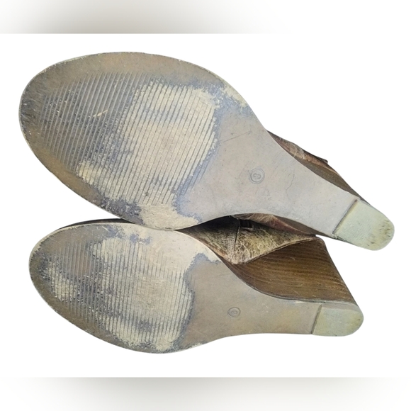 Diba True Distressed Barn Storm Wedge Boots, Womens 8 - Picture 7 of 9